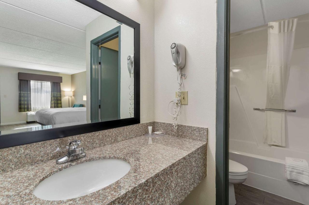 Clarion Pointe Kimball By Choice Hotels Luaran gambar