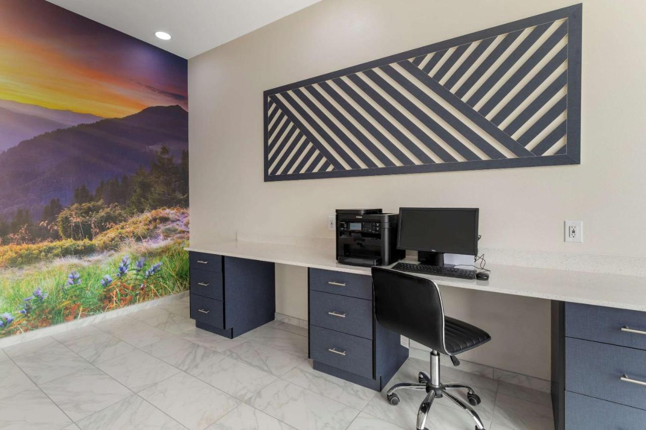 Clarion Pointe Kimball By Choice Hotels Luaran gambar